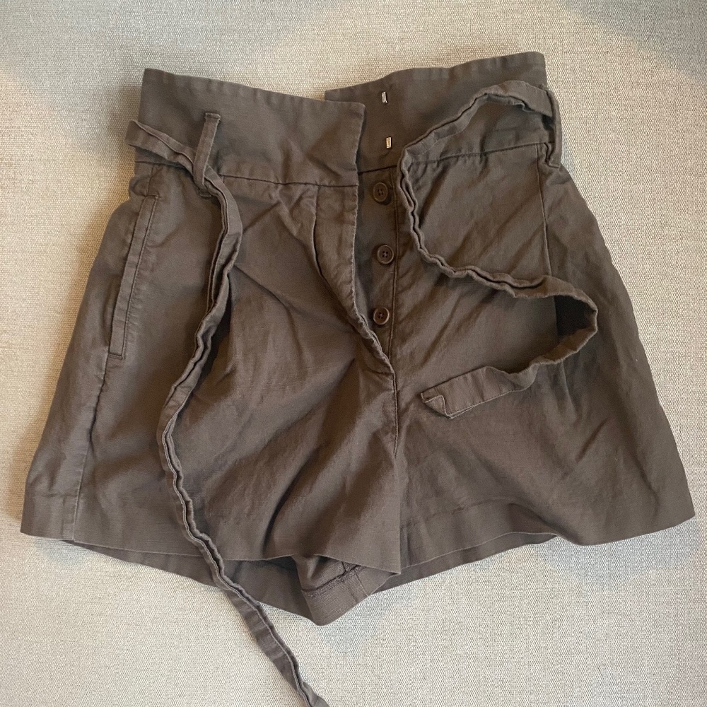 Wilfred High waisted shorts